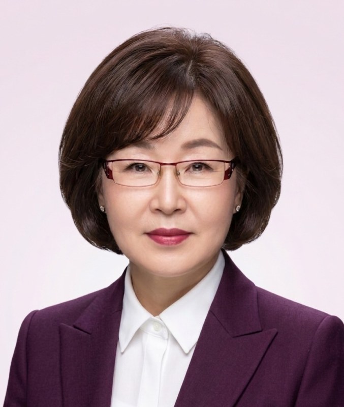 유정남 교수